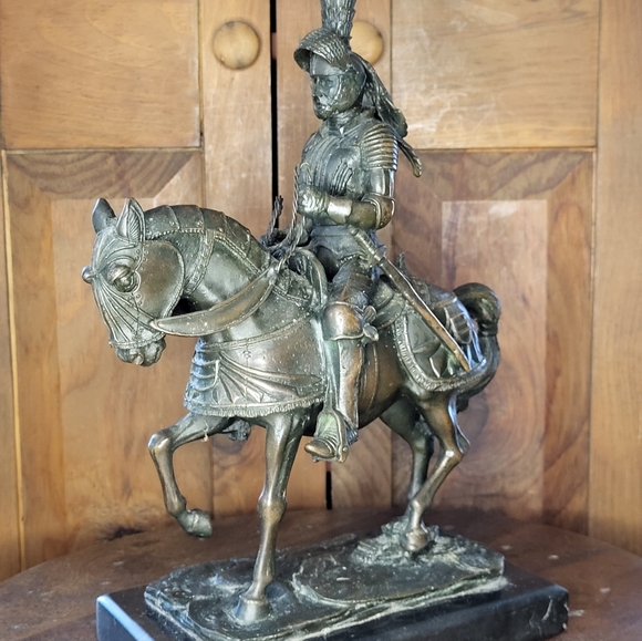 Bronze Knight Statue - Picture 8 of 13